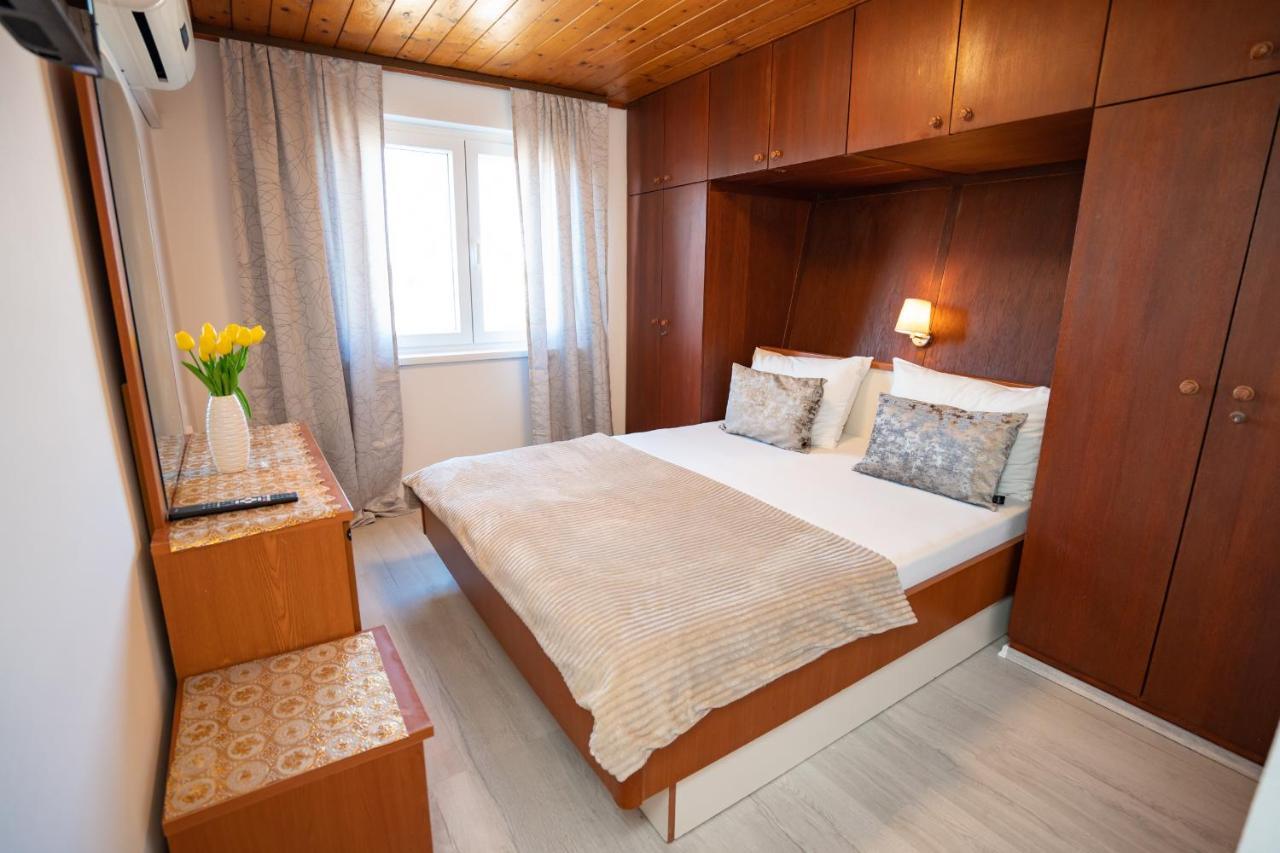 Rooms Magnolia With Pool Novalja Buitenkant foto