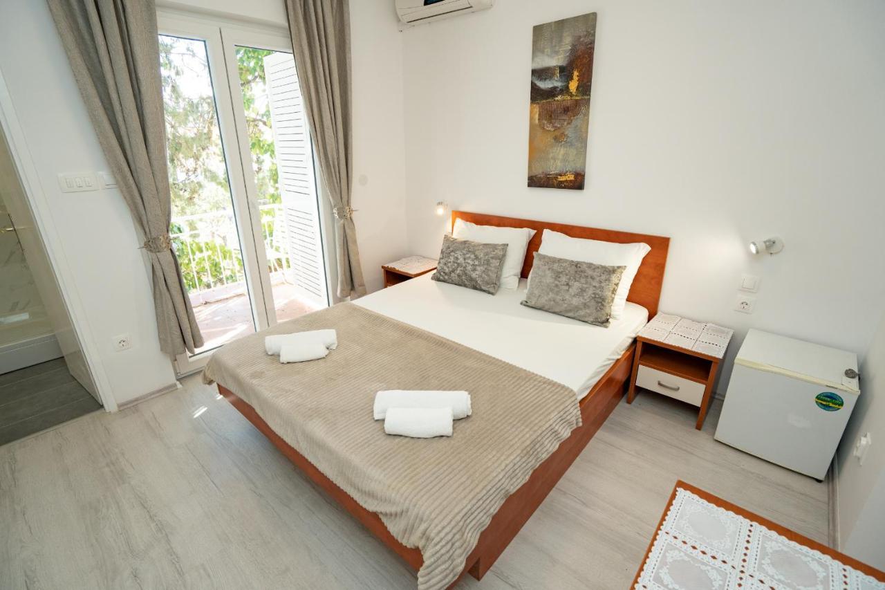 Rooms Magnolia With Pool Novalja Buitenkant foto
