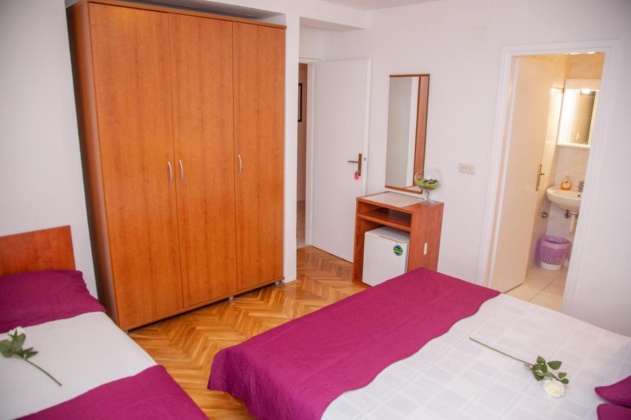 Rooms Magnolia With Pool Novalja Buitenkant foto